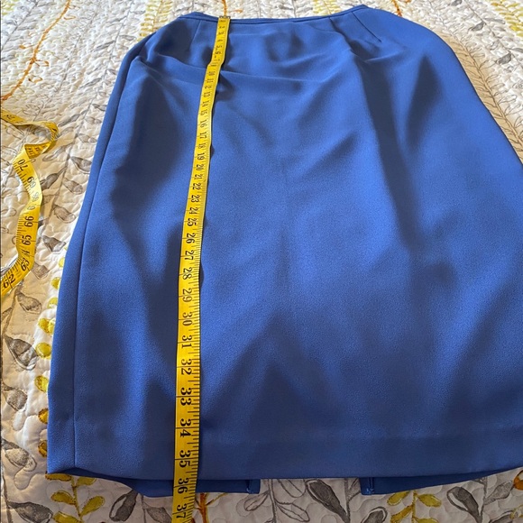 Donna Morgan Royal Blue Skirt Set made in Canada lined beautiful details lined - Picture 7 of 8